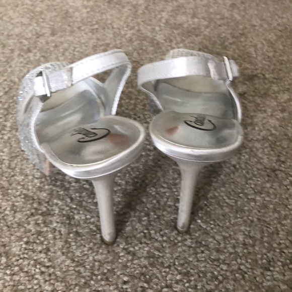 Silver Candies 6.5 Pumps - Picture 3 of 3